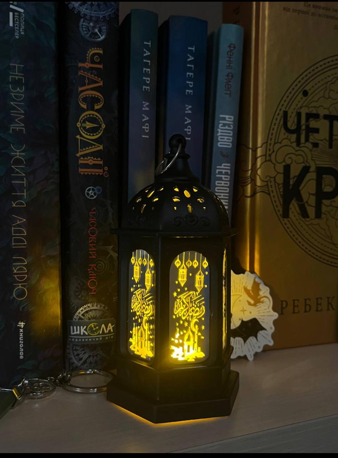 Фонарик со стеклянными окошечками