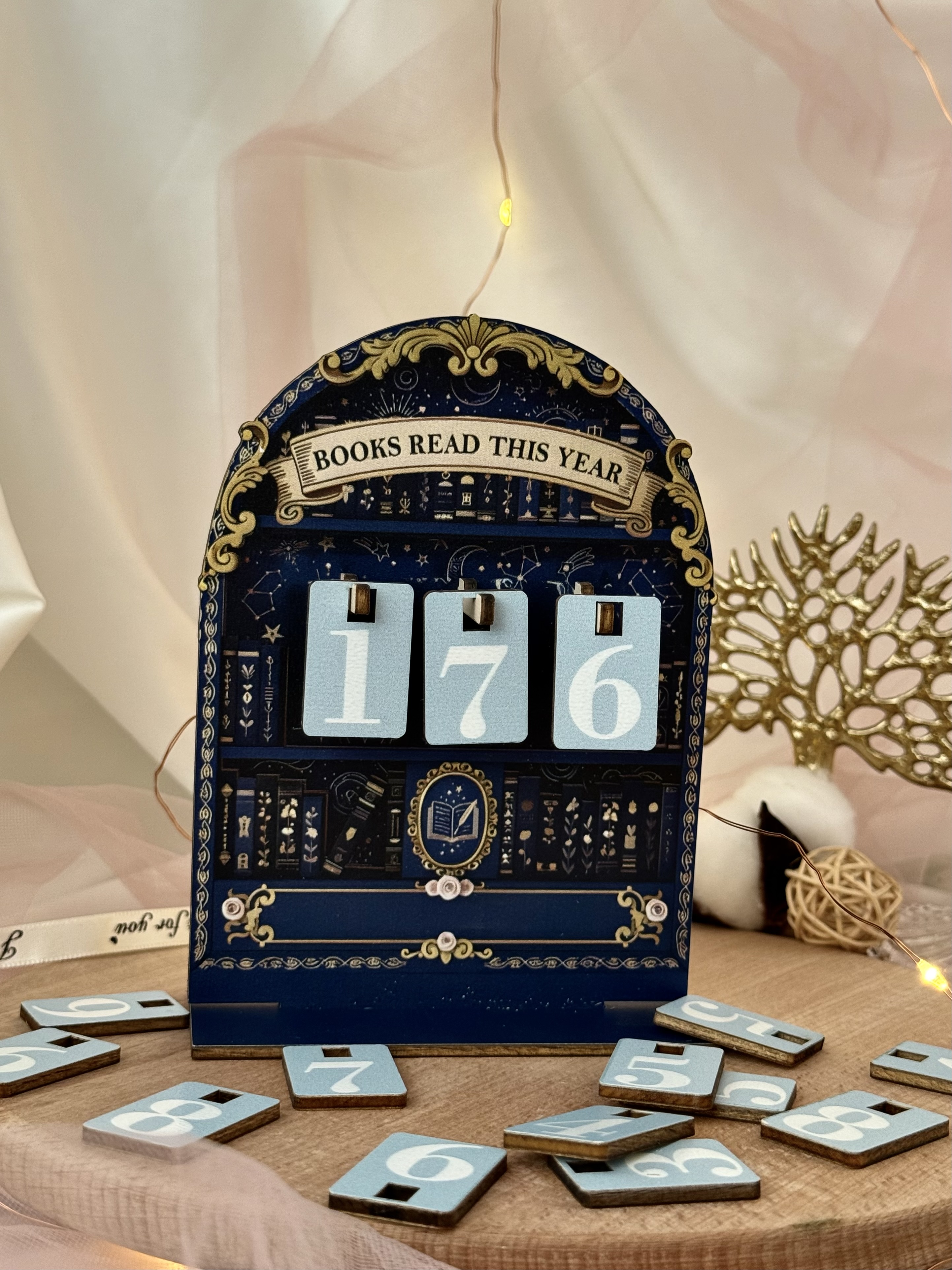 Голубий книжковий трекер