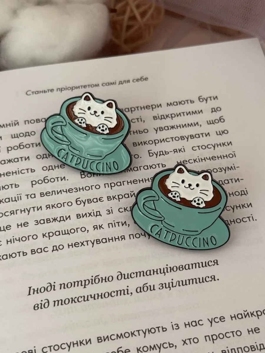 Купити Пін«Котик у горнятку»